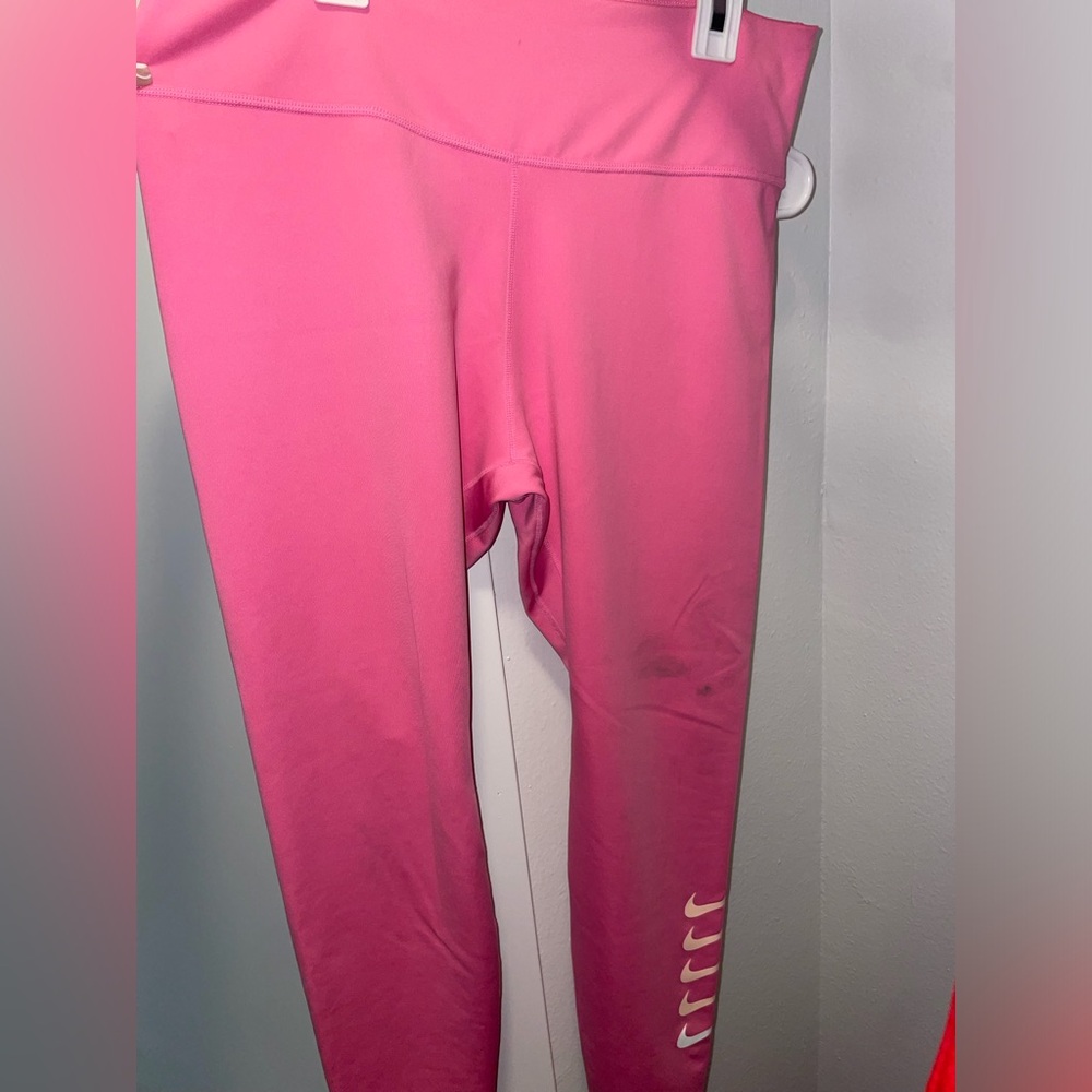 Pink Nike leggings